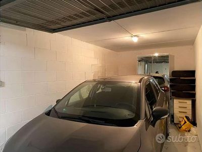Usata Renault Captur Life 90 CV (66 kW) 2017 Grigio SUV