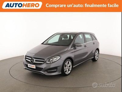 Usata Mercedes B180 109 CV (80 kW) 2015 Grigio Monovolume