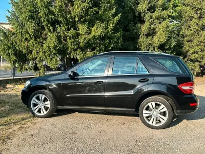 Usata Mercedes ML320 Sport Edition 231 CV (169 kW) 2009 Nero SUV