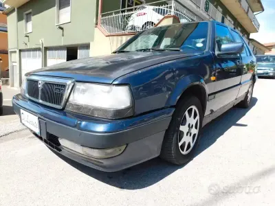Usata Lancia Thema 116 CV (85 kW) 1993 Blu Berlina