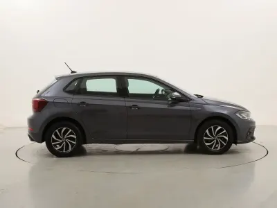 Usata VW Polo Life 95 CV (69 kW) 2022 Grigiogrigio Utilitaria