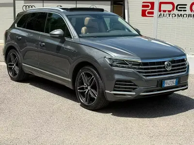 Usata VW Touareg Advance 286 CV (210 kW) 2019 Grigio SUV