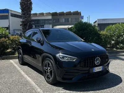 Usata Mercedes GLA200 Premium 150 CV (110 kW) 2021 Nero SUV