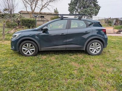 Usata Renault Captur Equilibre 101 CV (74 kW) 2023 Blu/azzurro SUV
