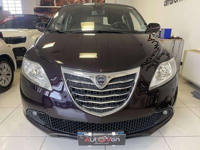 Usata Lancia Ypsilon 80 CV (58 kW) 2013 Purple aurora Utilitaria