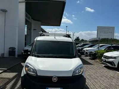 Usata Fiat Doblò 105 CV (77 kW) 2021 Bianco Monovolume