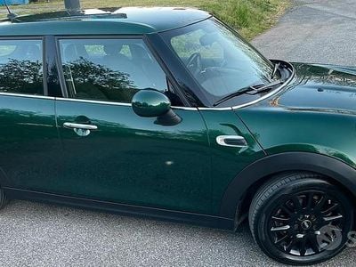 Begagnad Mini ONE 2018 Grön Halvkombi