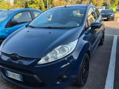 Usata Ford Fiesta 97 CV (71 kW) 2009 Berlina