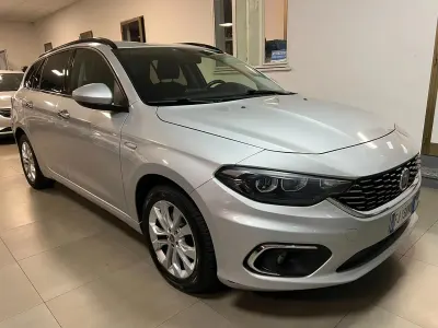 Usata Fiat Tipo Lounge 119 CV (87 kW) 2017 Argento Station wagon