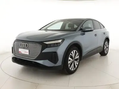 Usata Audi Q4 Sportback e-tron Business 150 kW (204 CV) 2023 Blu geyser metallizzato SUV