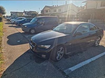 Begagnad BMW 330 231 HK (169 kW) 2007 Sportkupé