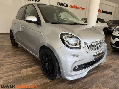 Usata Smart ForFour Passion 90 CV (66 kW) 2019 Grigio Utilitaria