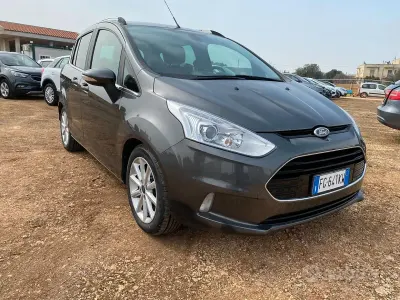 Usado Ford B-MAX Titanium 95 CV (69 kW) 2017 Gris Monovolumen