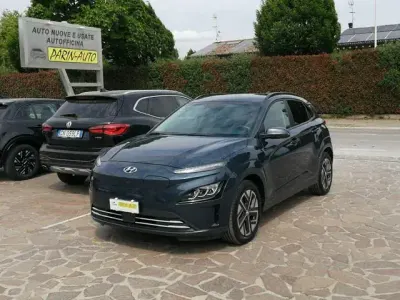 Begagnad Hyundai Kona 25 kW (35 HK) 2022 Blå SUV