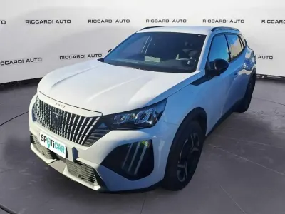 Usata Peugeot 2008 Allure 101 CV (74 kW) 2025 Bianco SUV