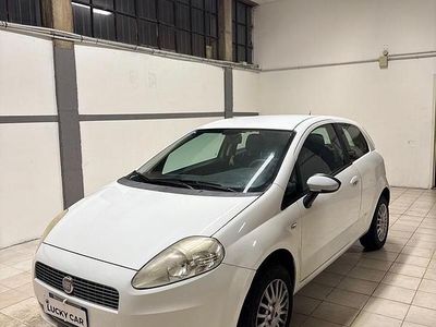 Bianco Usata 2009 Fiat Grande Punto Active Utilitaria | 2700 € (Buon prezzo)