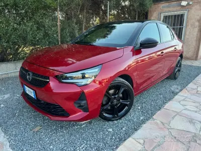 Usata Opel Corsa GS Line 101 CV (74 kW) 2021 Rosso Utilitaria