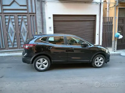 Usata Nissan Qashqai 2019 Nero SUV
