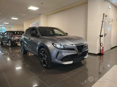 Nuova Alfa Romeo Junior Edizione Speciale 145 CV (106 kW) 2025 SUV