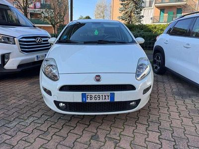 Usata Fiat Punto Street 77 CV (56 kW) 2016 Bianco Utilitaria