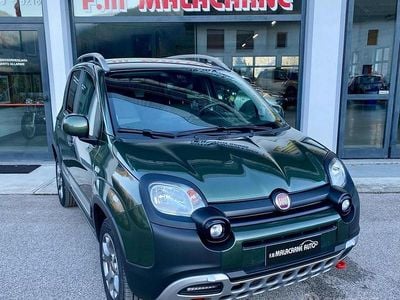 Usata Fiat Panda 4x4 S 90 CV (66 kW) 2015 Verde Utilitaria
