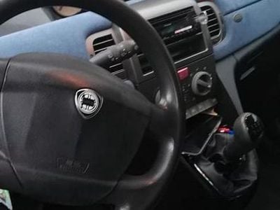 Usata Lancia Ypsilon 69 CV (50 kW) 2005 Grigio Utilitaria