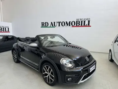 Usata VW Beetle Dune 150 CV (110 kW) 2016 Black pearl matallic Utilitaria