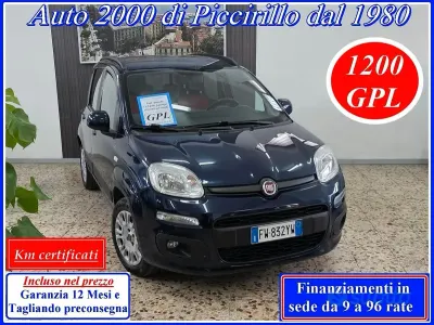 Usata Fiat Panda Lounge 69 CV (50 kW) 2019 Blu Utilitaria