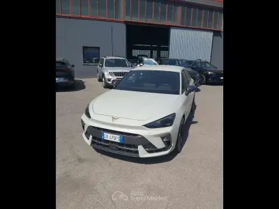 Usata Cupra Leon 150 CV (110 kW) 2024 Beige Berlina