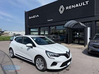 Begagnad Renault Clio V Business 90 HK (66 kW) 2022 Vit Sedan