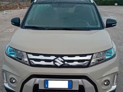 Usata Suzuki Vitara 120 CV (88 kW) 2017 Marrone SUV