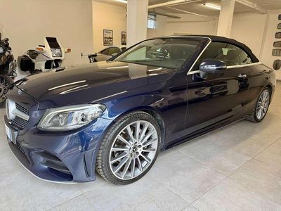 Usata Mercedes C220 AMG Line Premium Plus 194 CV (142 kW) 2019 Blu scuro metallizzato Cabrio