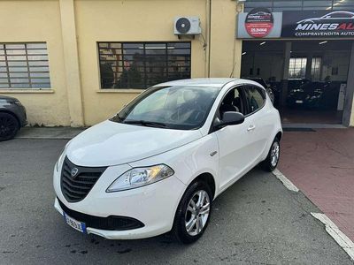 Usata Lancia Ypsilon 80 CV (58 kW) 2014 Bianco Utilitaria