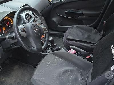 Usata Opel Corsa 85 CV (62 kW) 2011 Nero Utilitaria