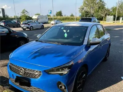 Usata Opel Corsa Elegance 101 CV (74 kW) 2020 Blu/azzurro Utilitaria