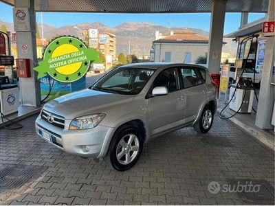 usata Toyota RAV4 D-4D Luxury uni prop promo