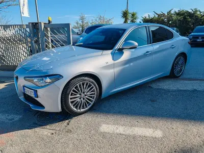 Usata Alfa Romeo Giulia Ti 190 CV (139 kW) 2020 Grigio Berlina