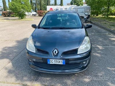 Brugt Renault Clio II 75 HK (55 kW) 2007 Blå Sedan