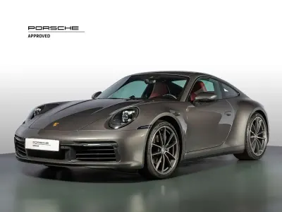 Usata Porsche 911 Carrera 4 385 CV (283 kW) 2020 Grigio agata metallizzato Coupé