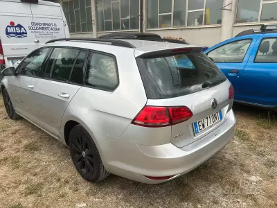 Usata VW Golf VII Highline 110 CV (80 kW) 2014 Grigio Station wagon