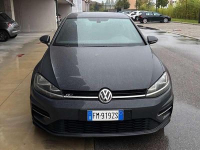 Usata VW Golf VII Sportline 116 CV (85 kW) 2018 Grigio Berlina