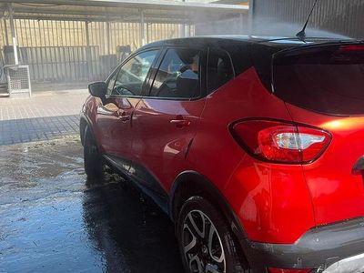 Usata Renault Captur 90 CV (66 kW) 2017 Rosso SUV