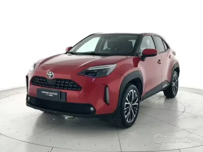 Usata Toyota Yaris Cross Lounge 116 CV (85 kW) 2022 Rosso SUV