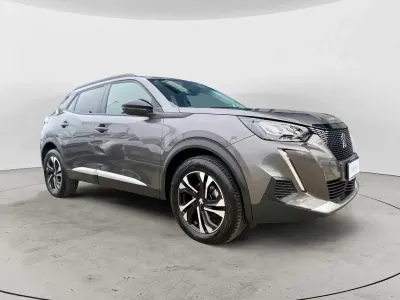 Usata Peugeot 2008 Allure 101 CV (74 kW) 2022 Grigio SUV