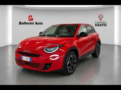 Usata Fiat 600 La Prima 101 CV (74 kW) 2025 Rosso SUV
