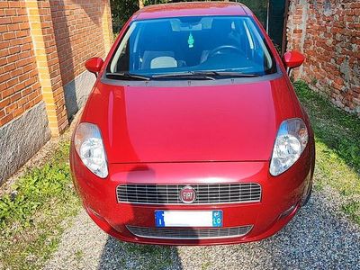 Usata 2009 Fiat Grande Punto Dynamic Utilitaria | 4000 € (Cara)