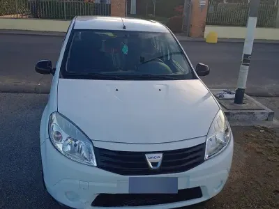 Usata Dacia Sandero 75 CV (55 kW) 2009 Bianco Berlina