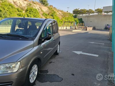 Usata Fiat Multipla 120 CV (88 kW) 2010 Giallo Monovolume