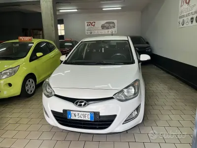 Usata Hyundai i20 Classic 90 CV (66 kW) 2012 Bianco Utilitaria