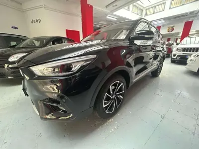 Usata MG ZS Luxury 106 CV (77 kW) 2025 Nero SUV